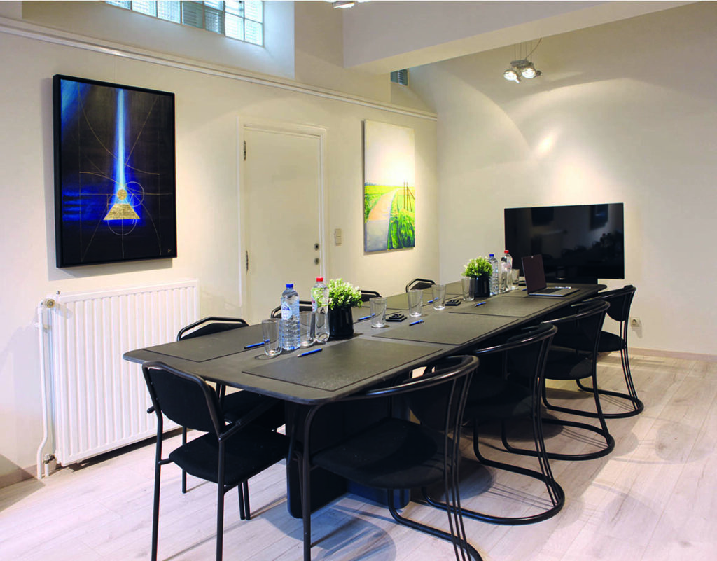 9 person meeting room